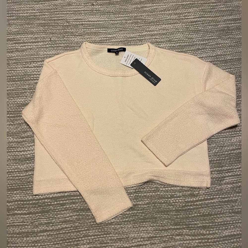 Crop thin sweater Ocean Drive Clothing Co. women’s small. BNWT
